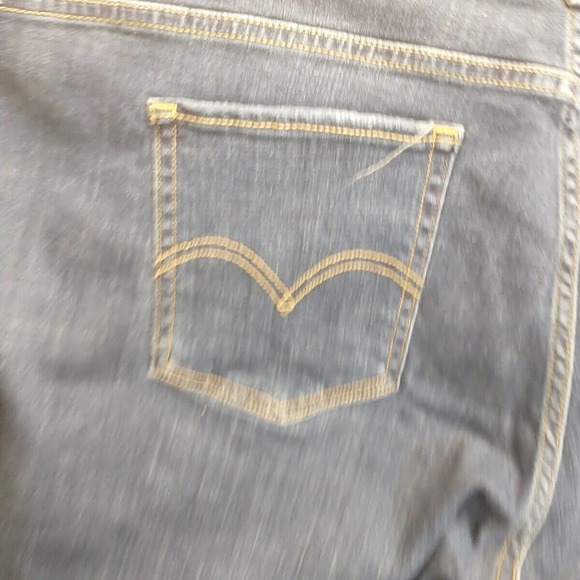 Levis Mid-Rise Denim Jean Mid Length Shorts Womens Size 22 - Picture 9 of 15